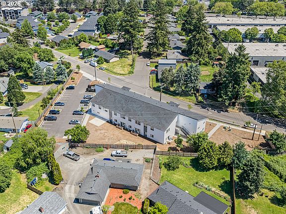 3rd image of 4202 NE Morrow Rd