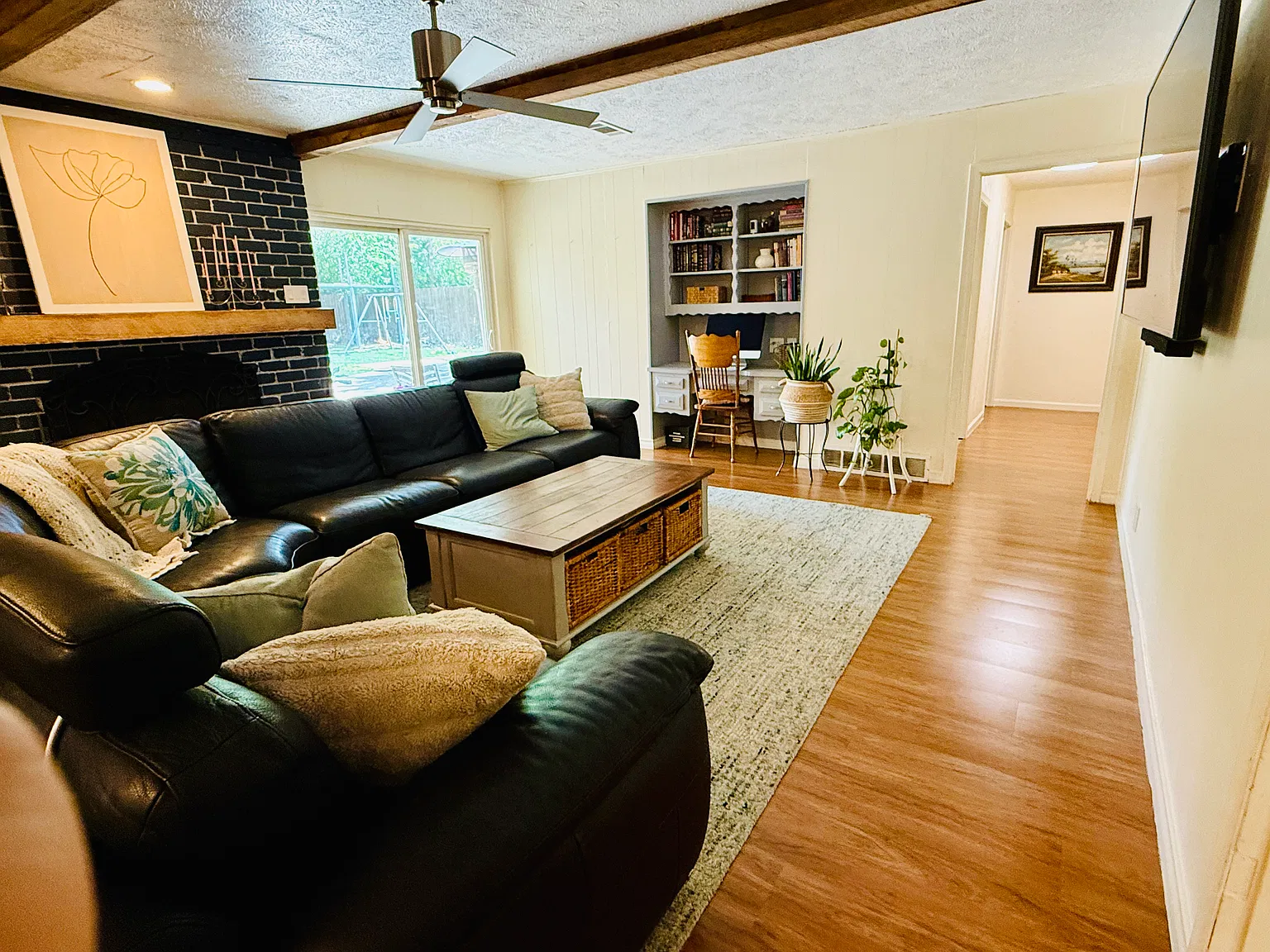 3 bed, 1850 sqft, $2,400 — Photo 3