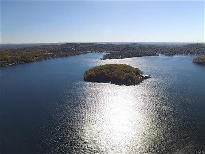 1st image of 482 N Lake Blvd