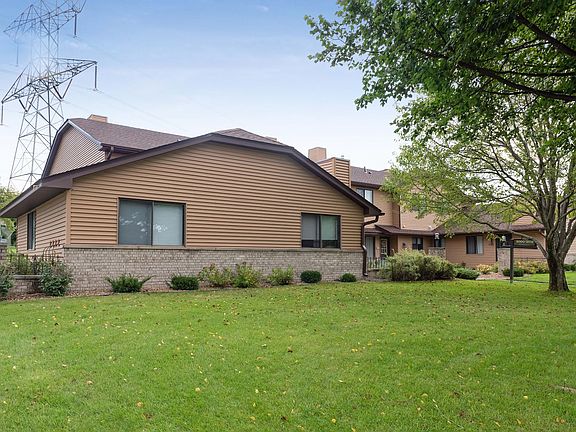 3rd image of 9010 Underwood Ln N