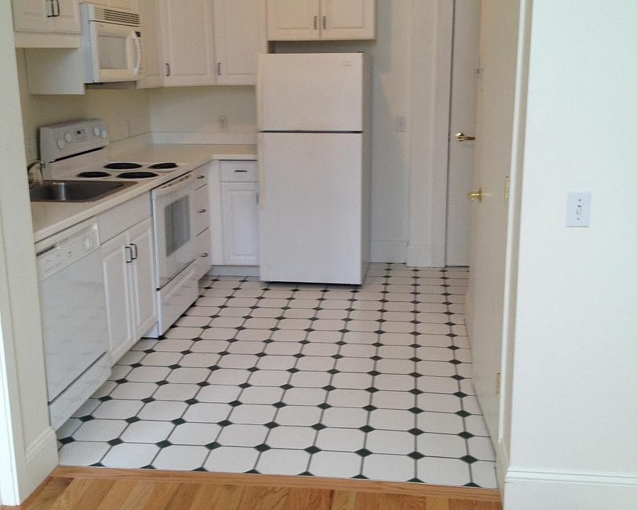 1st image of 8 Lincoln St APT 106