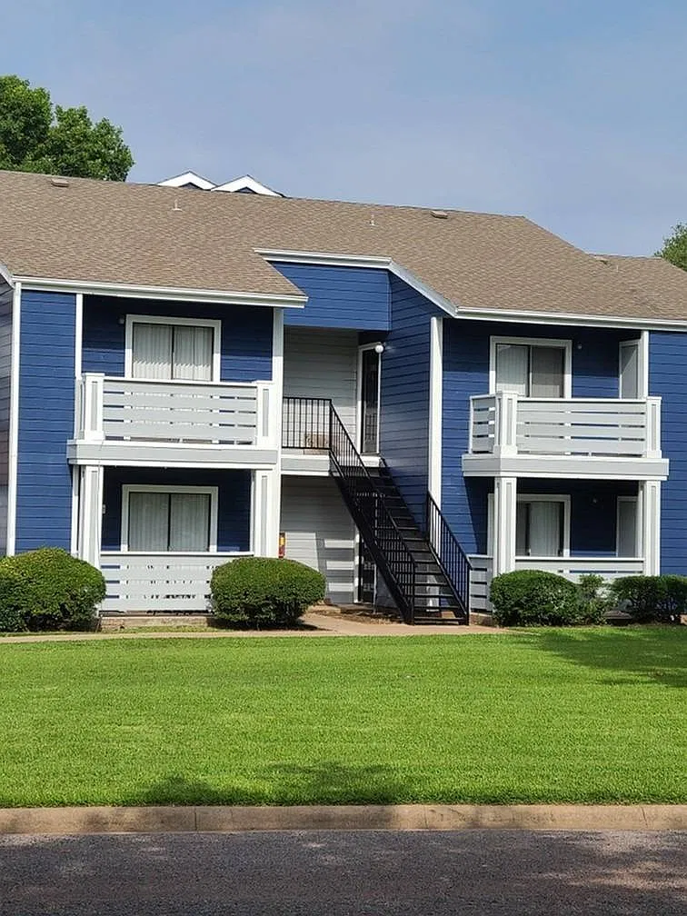 Post Oaks Apartments — Photo 4
