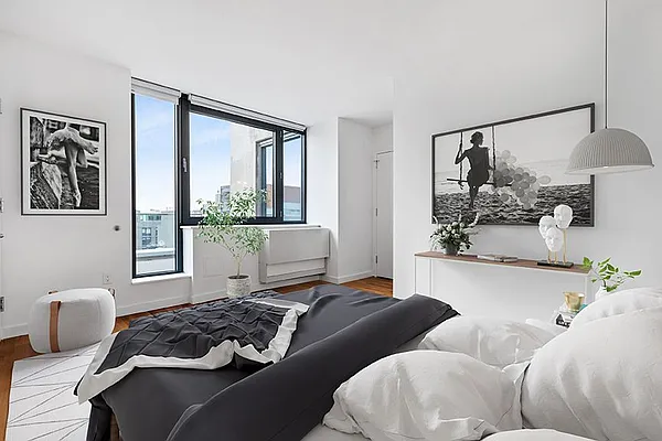 Rented by Greystar | media 13