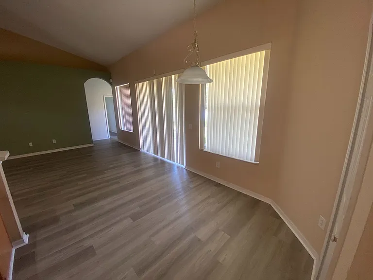 1239 Dunbrooke St — Photo 33