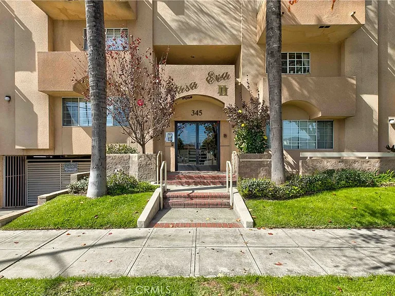 345 W Alameda Ave #104 — Photo 32