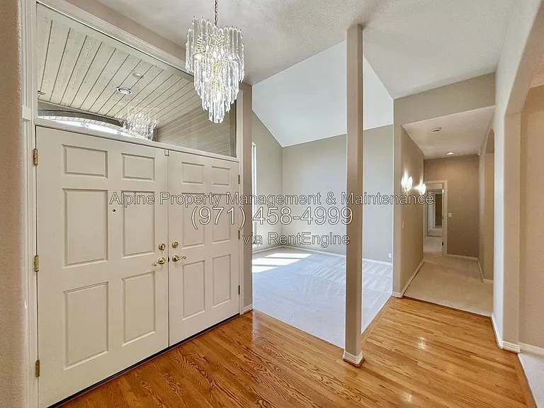 820 NW Pebble Beach Way — Photo 3