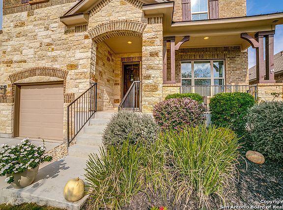 3rd image of 12113 Merritt Villa