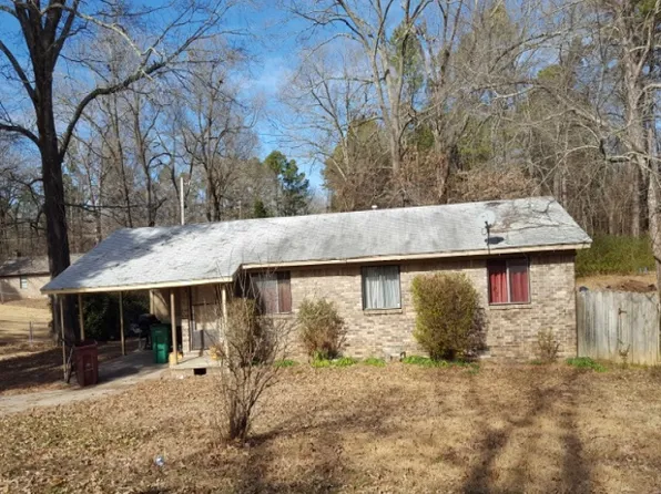 2900 Circle Lake Dr, Little Rock, AR 72206