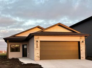 6574 68th St S, Horace, ND 58047
