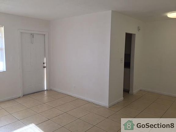 3rd image of 3321 NE 1st Ave