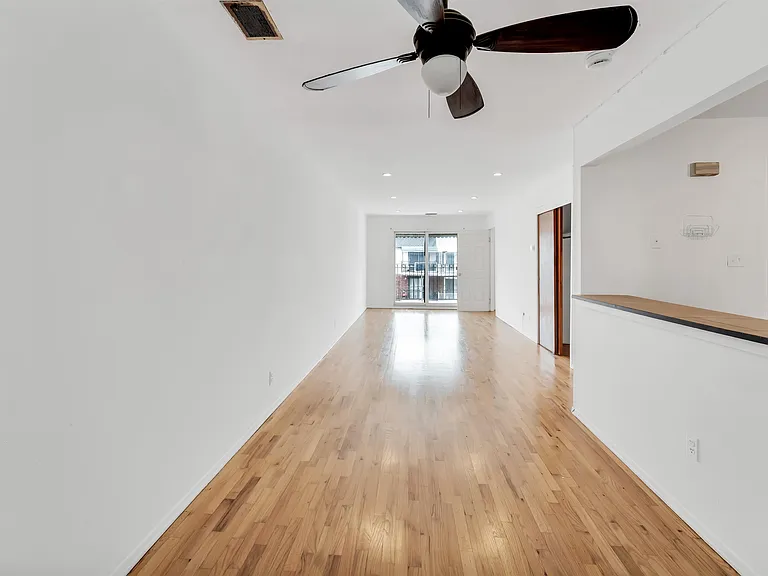 30 Skyline Dr #3 — Photo 11