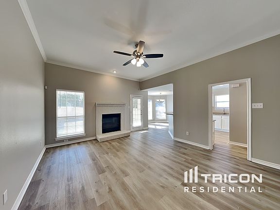 3rd image of 819 Kathrine Ct