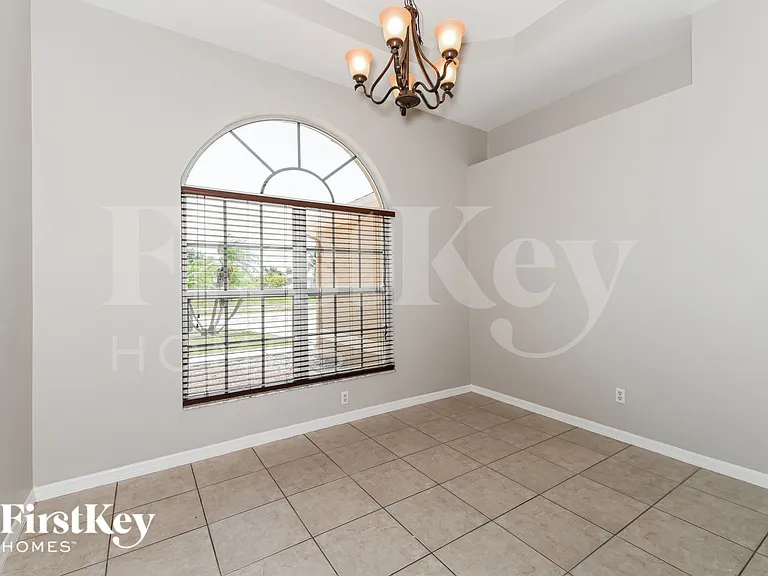 1138 Nelson Rd N — Photo 5