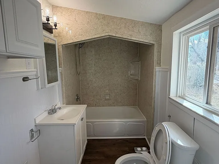 236 Lakeview Dr — Photo 7