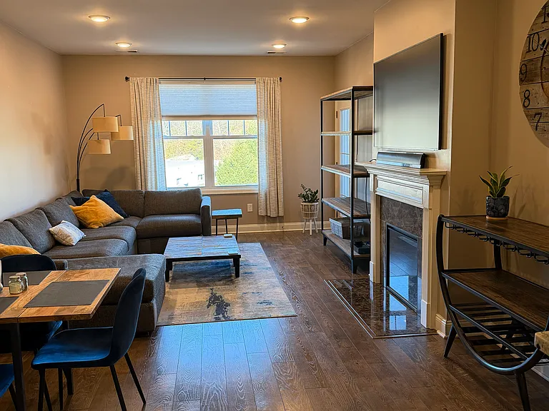 43 Elston Ct #303 — Photo 1