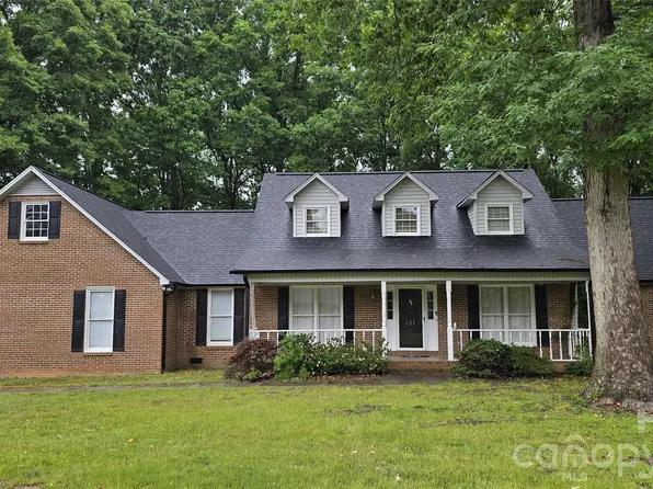 121 Country Creek Dr, Kings Mountain, NC 28086