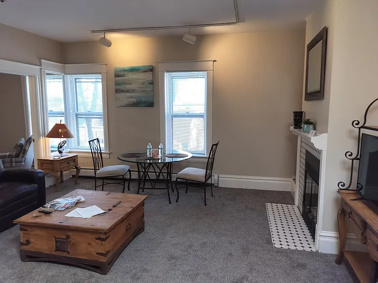 CH-Mapleton Terrace — Photo 32