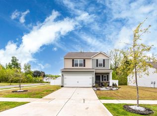 7105 Amberly Hills Rd, Charlotte, NC 28215