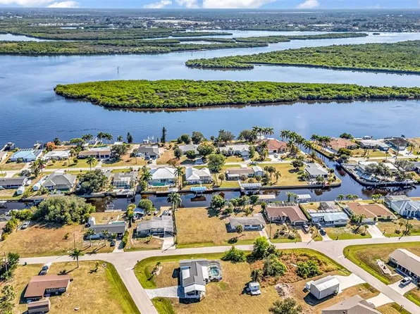 3334 Dover Dr #74, Punta Gorda, FL 33983
