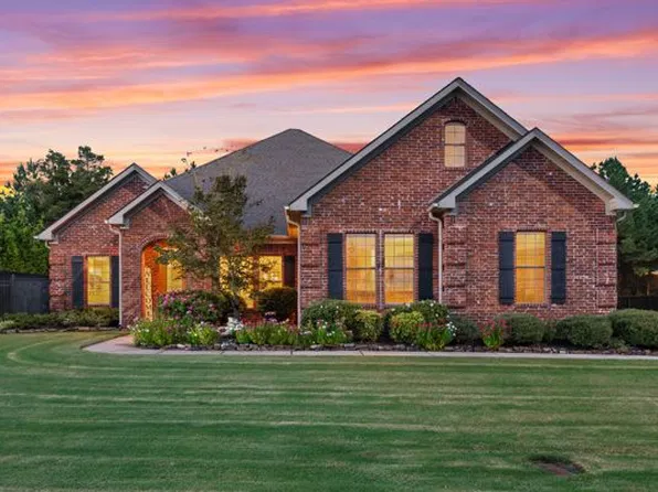 2210 Millford Dr, Conway, AR 72034