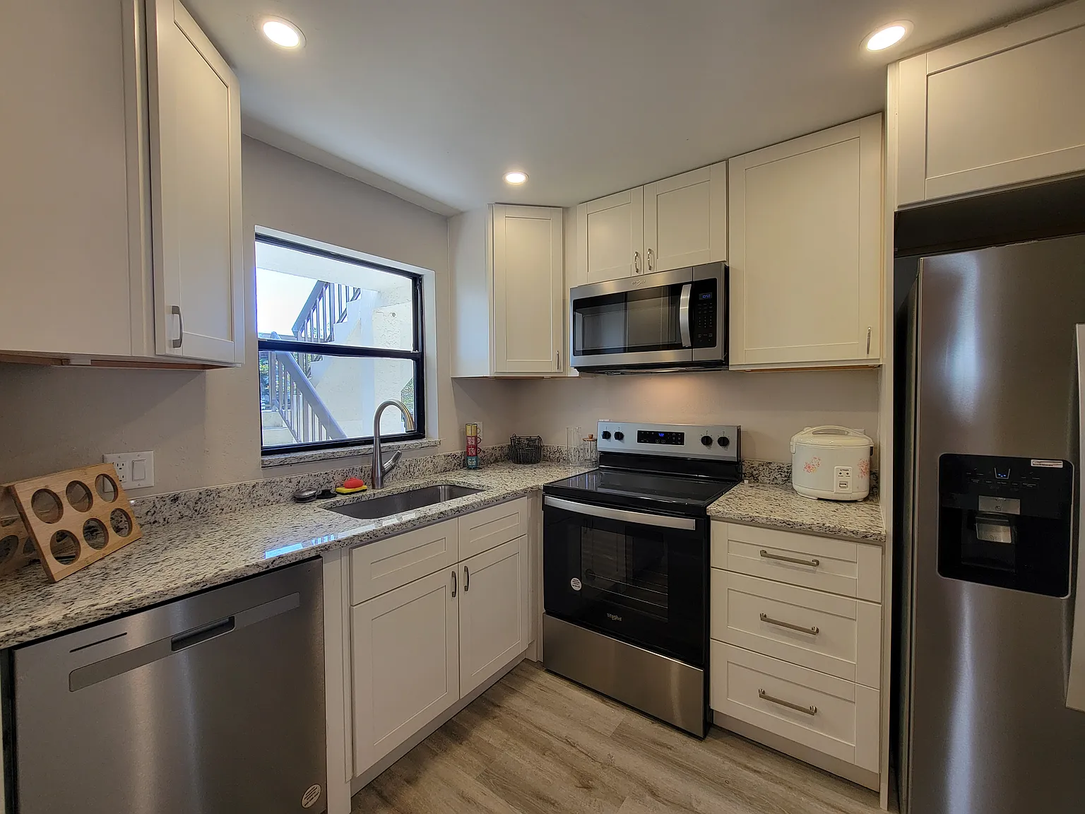 2 bed, 800 sqft, $1,800 — Photo 4