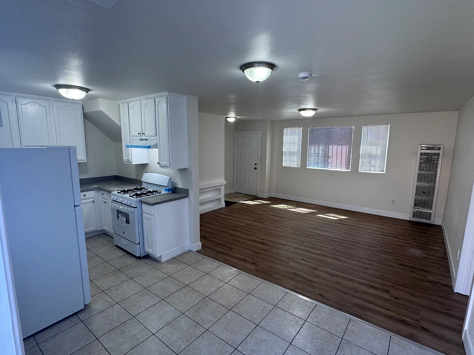 4 bed, 1500 sqft, $3,390 — Photo 3