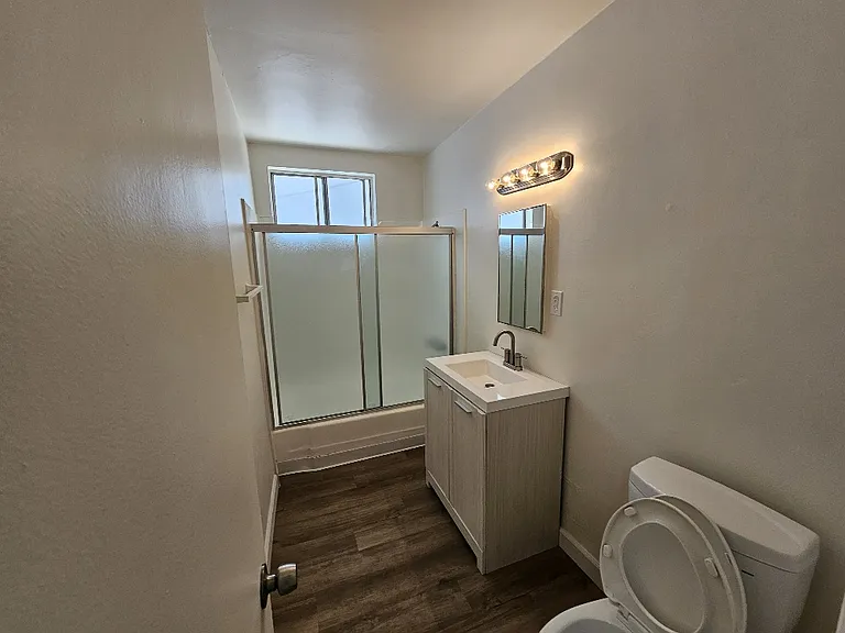 12522 Paramount Blvd #17 — Photo 10