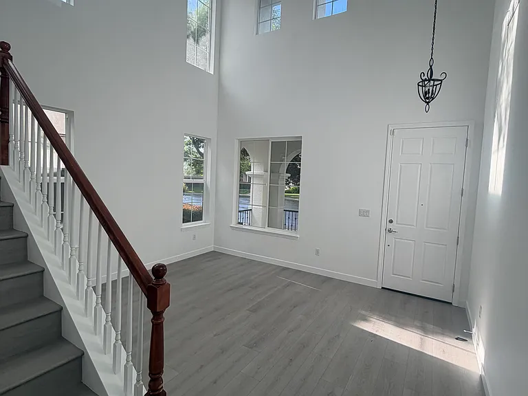 109 Cropton Ct — Photo 14