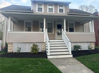 56 Errol St, Warwick, RI 02888