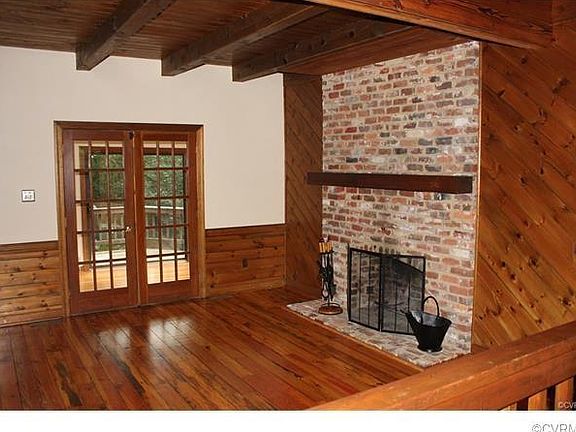 3rd image of 5805 Willow Creek Way