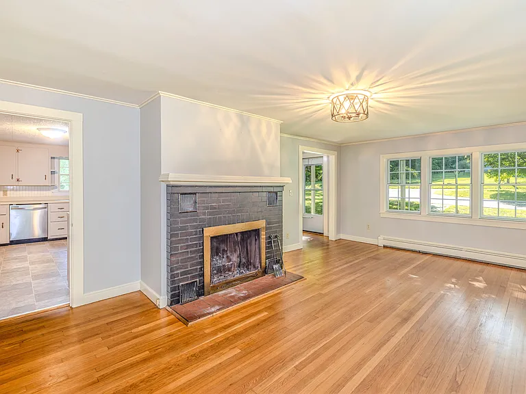 4 Hydeville Rd #1 — Photo 10