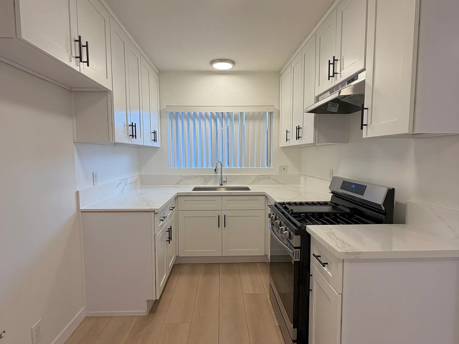 504 Hill Drive — Photo 4