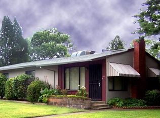 2217 Washington Ave, Redding, CA 96001