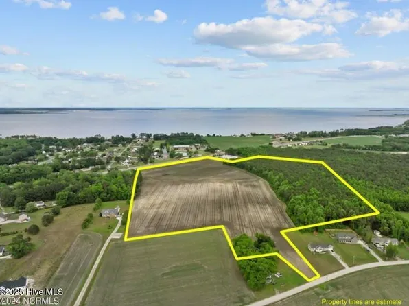 003 Caratoke Highway, Currituck, NC 27929