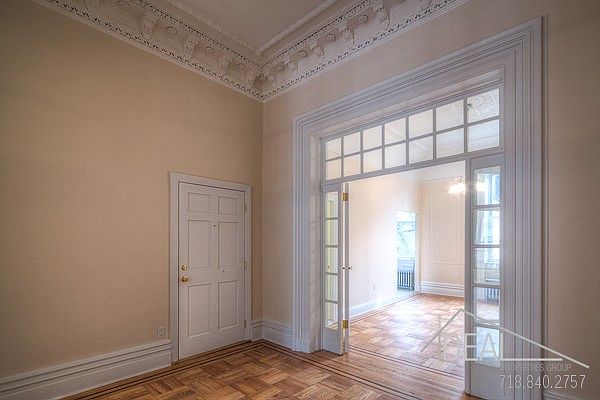 1st image of 214 Union St APT 1