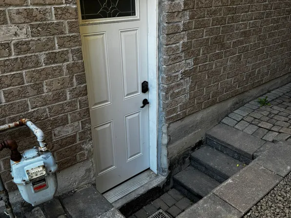 16 Wellspring Ave #Basement, Richmond Hill, ON L4E 4Z6