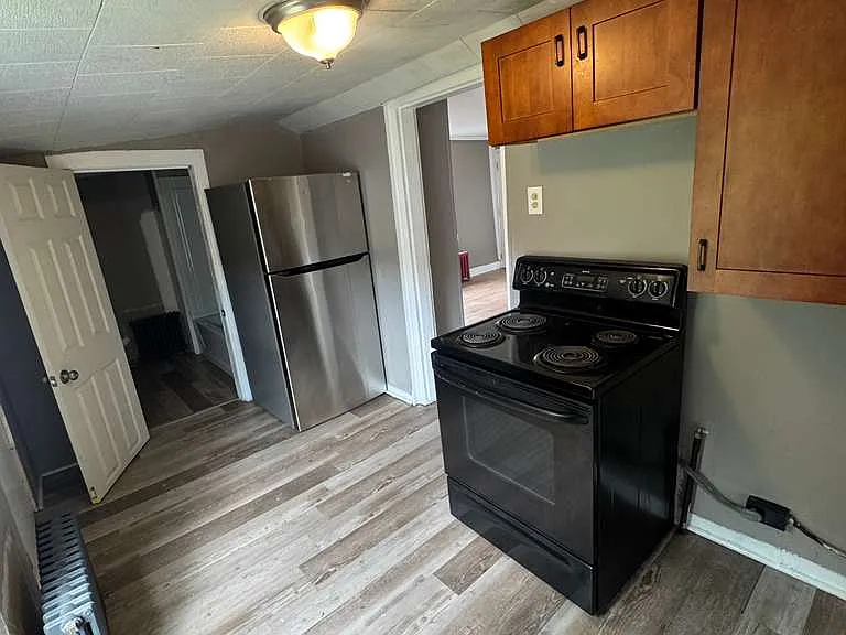 305 Jackson St #2 — Photo 5
