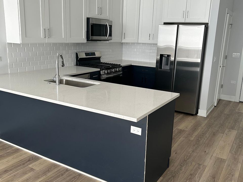 1st image of 2402 W Carmen Ave #204