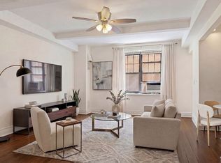 200 E 16th St APT 4B, Manhattan, NY