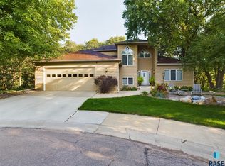 17 E Big Sky Pl, Sioux Falls, SD 57110