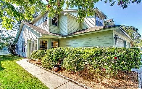 1st image of 95160 Village Dr