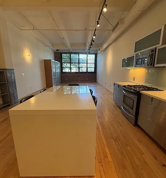 1850 Industrial St #114 — Photo 6