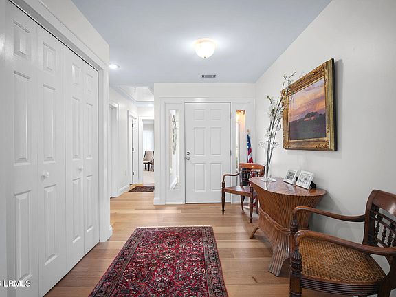 5th image of 754 Island Circle E