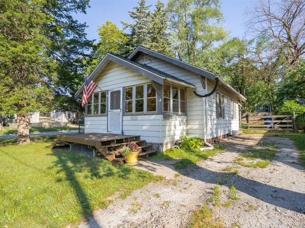 1325 Seneca Ave, Des Moines, IA 50313