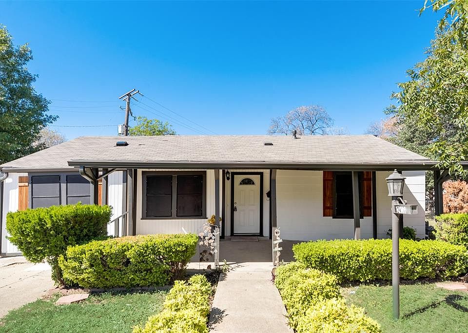 2417 Shropshire St, Fort Worth, TX 76105 Zillow