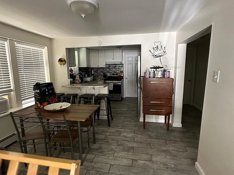 202 N Sacramento Ave #A — Photo 29