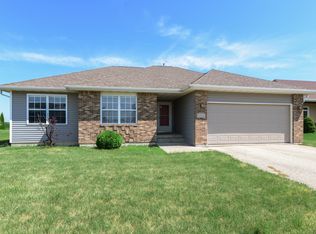 1355 Omega Circle Dr, Dekalb, IL 60115