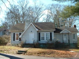 913 N Selvidge St, Dalton, GA 30720