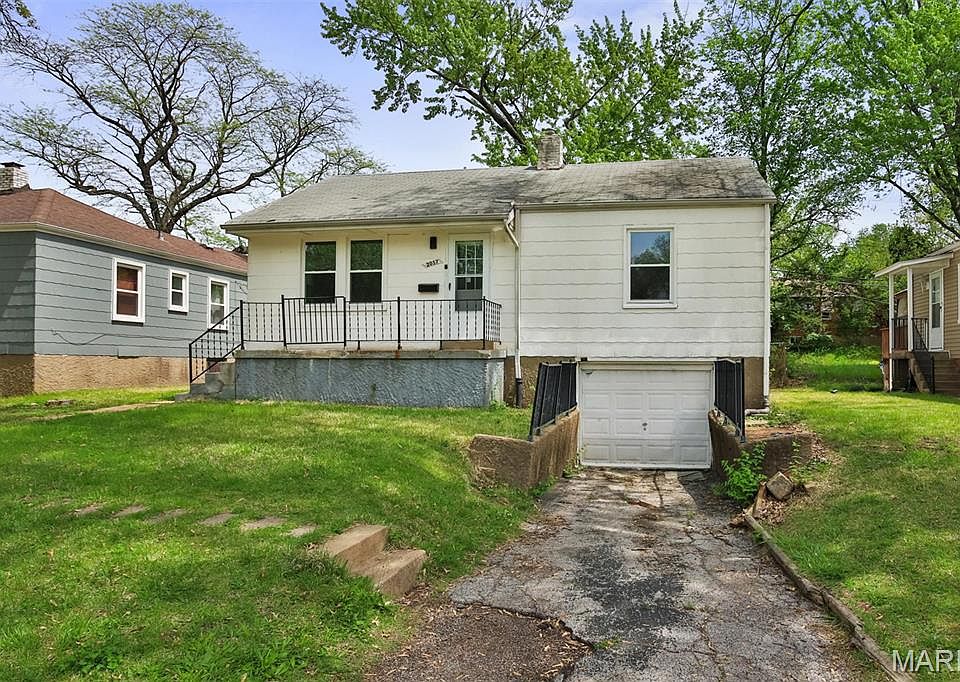 1st image of 2057 Coleridge Dr