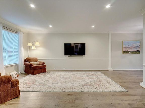 Large Living Area